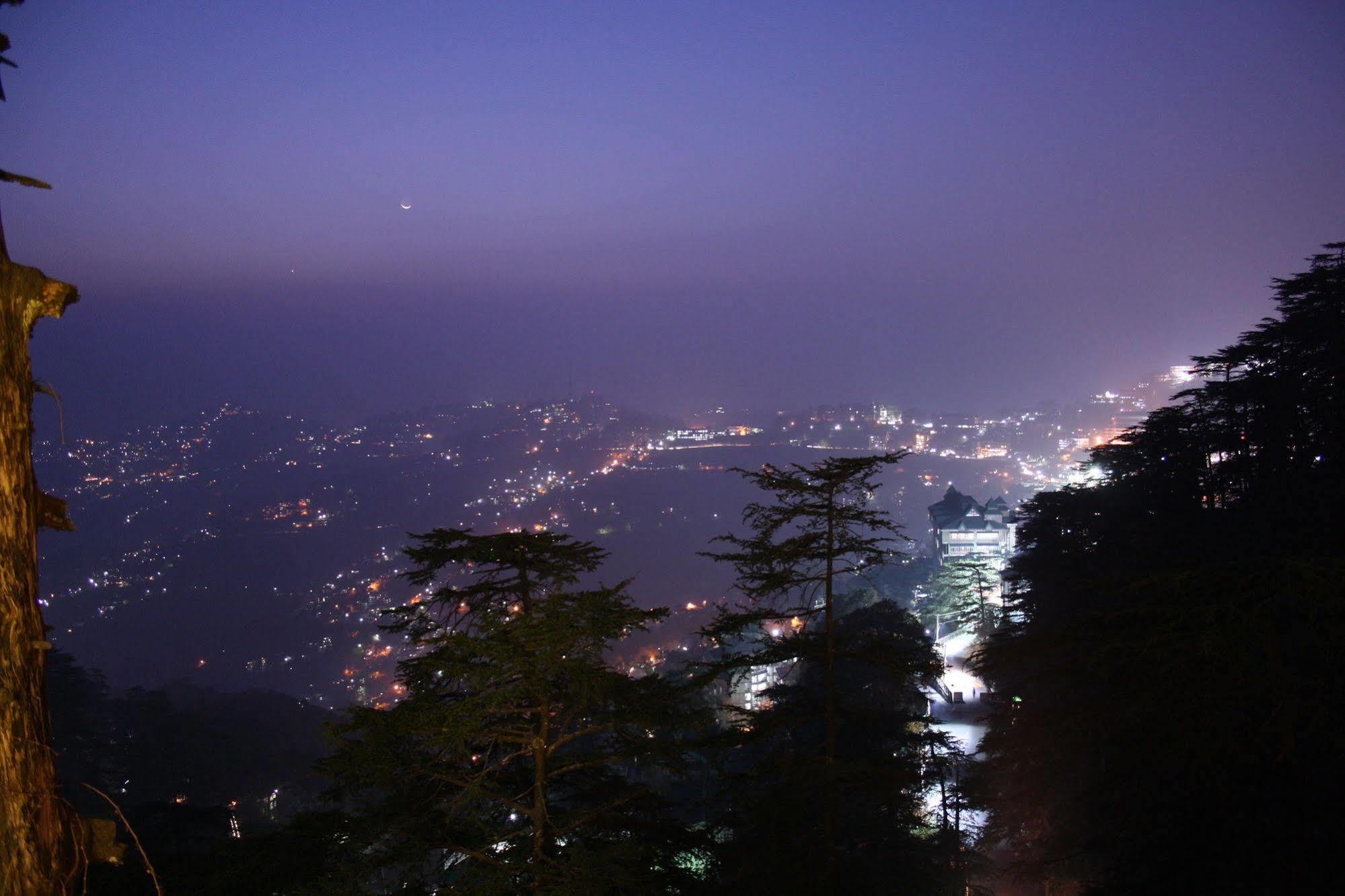Honeymoon Inn Shimla Eksteriør billede
